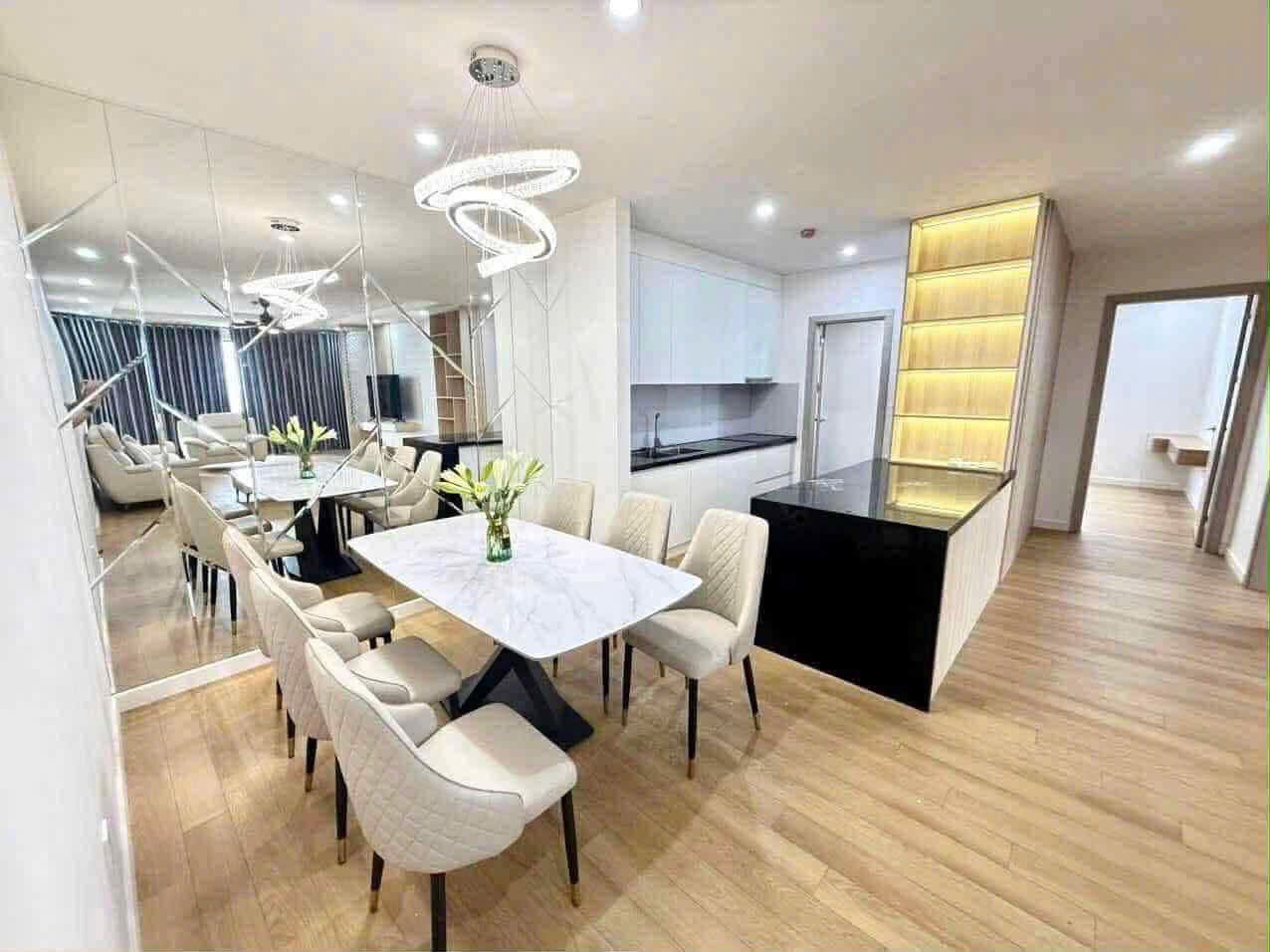 Сдаётся квартира, 3 спальни, 117 м², Hà Đông