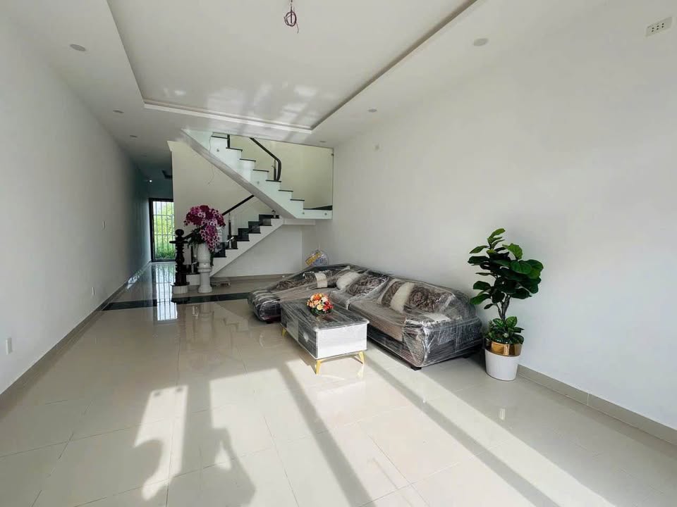 Bán nhà riêng: Bán nhà 1 trệt 1 lầu khu Minh Linh, Thanh Đức, Vĩnh Long - Giá tố