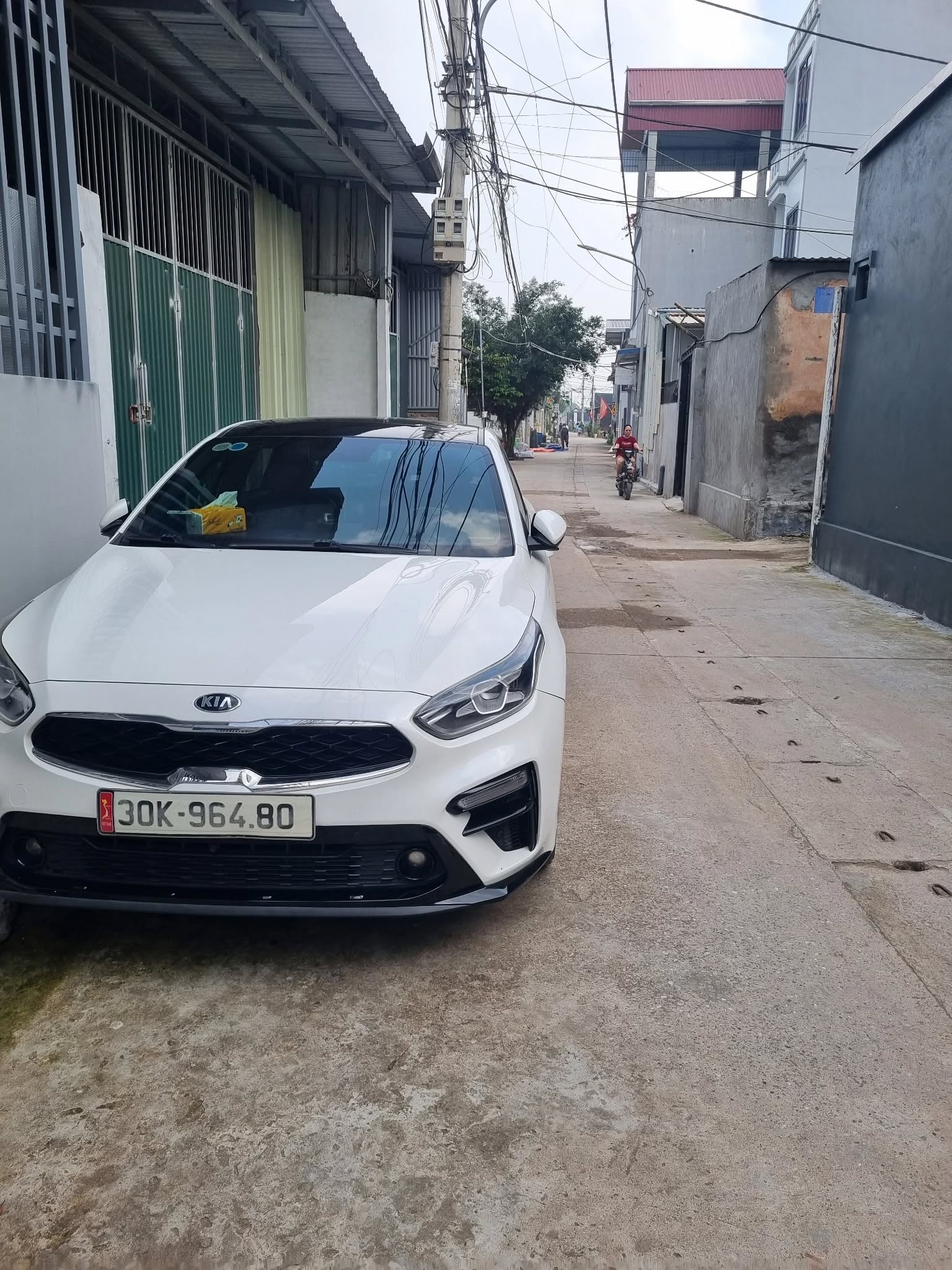 Bán đất 40m2, có nhà cấp 4, ô tô tránh tại Đại Mỗ, gần đường Sa Đôi