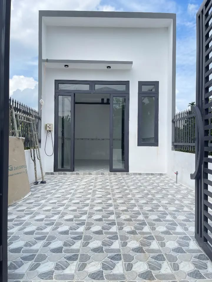 Nhà cấp 4 mới tinh, sổ riêng thổ cư, 3 ngủ, 5x36m, chỉ 1.09 tỷ tại Trảng Bom