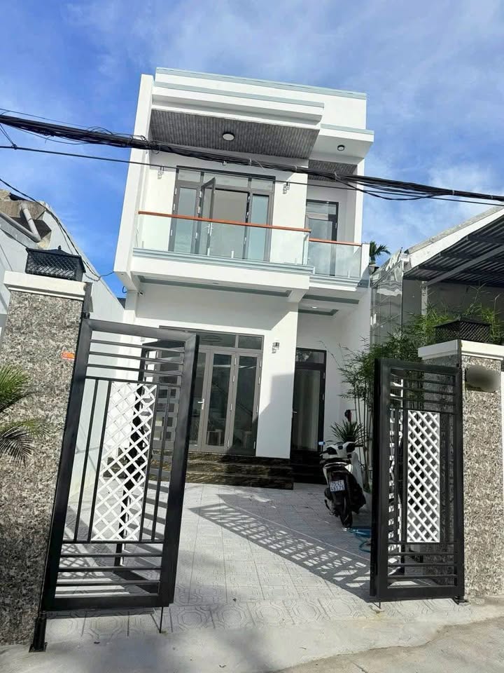 Bán nhà riêng, 3 PN, 110 m², Thủy Xuân