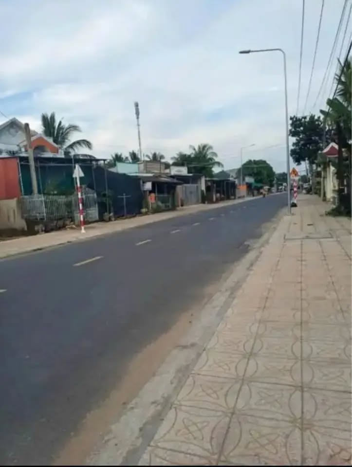 Nền Nguyễn Hữu Kiến - Giá mềm, Hậu sông mát mẻ