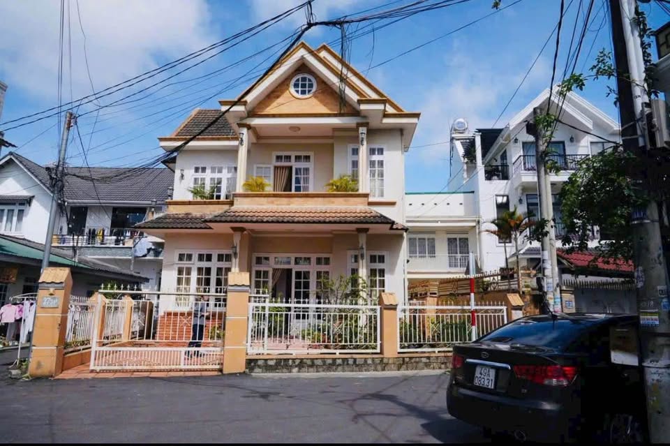 Продаётся дом, 4 спальни, 150 м², Phường 10