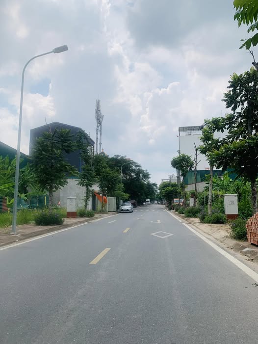 Land for sale, 105 m², Long Biên
