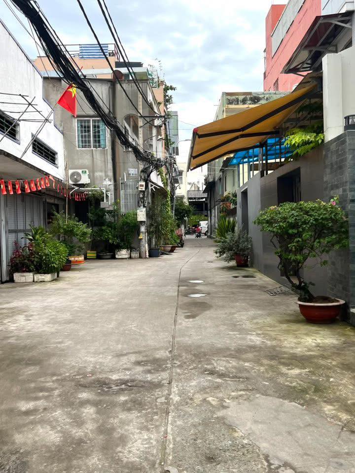 Продаётся дом, 3 спальни, 38,6 м², Quận 6