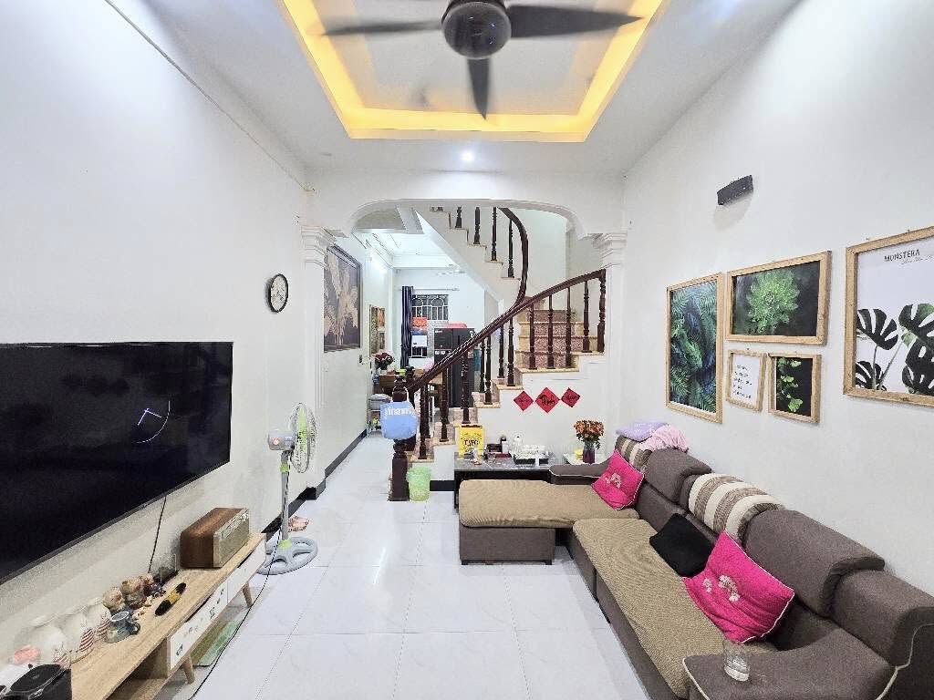 Продаётся дом, 5 спален, 35 м², Hoàng Mai