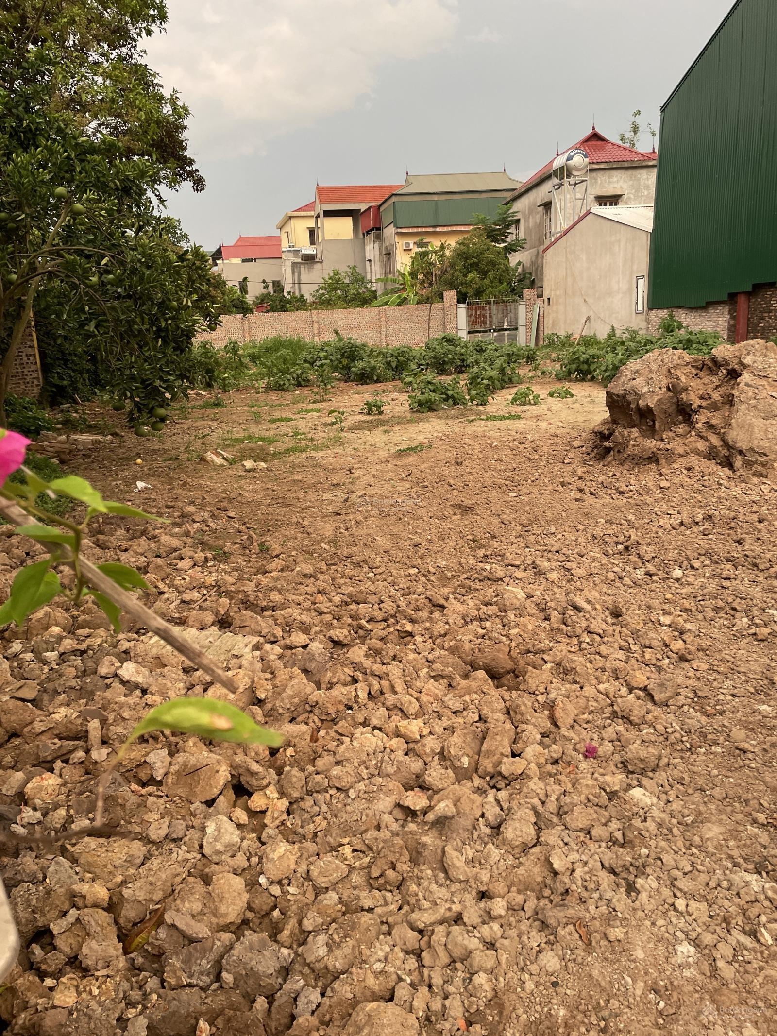 Quá thơm quá rẻ DT: 5,2 x 15m nhà nát Nguyễn Văn Quá Q12 giá 3tỷ550 LH: 0909677159 Thanh Hiền