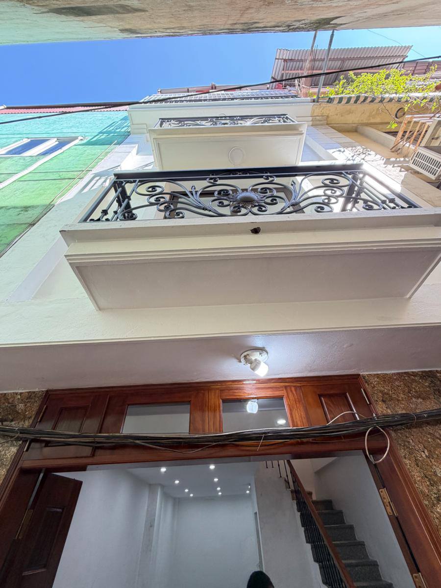 Bán nhà riêng, 4 PN, 32 m², Long Biên