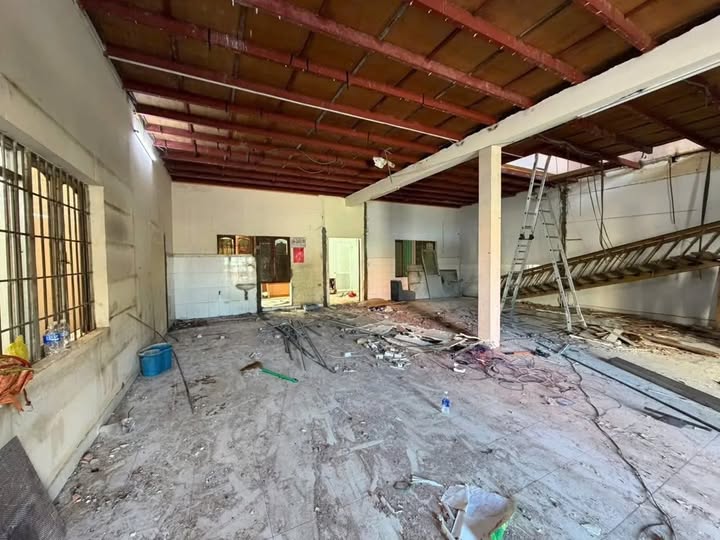 Cho thuê mặt bằng góc ngã tư đắc địa, 220m2, lý tưởng kinh doanh chuỗi thương hiệu