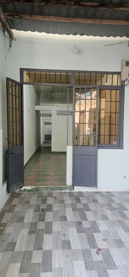 Nhà cấp 4 mới đẹp, sổ hồng 46m2 - Trung tâm Phường 4, Tuy Hòa