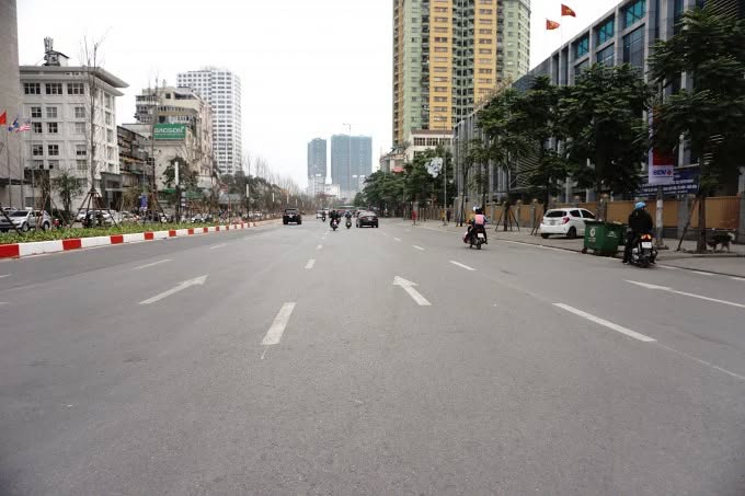 Bán nhà đẹp Trường Chinh, kinh doanh sầm uất, dòng tiền 30 triệu/tháng, ngõ thông ô tô, 45m2, 5 tầng, hơn 12 tỷ