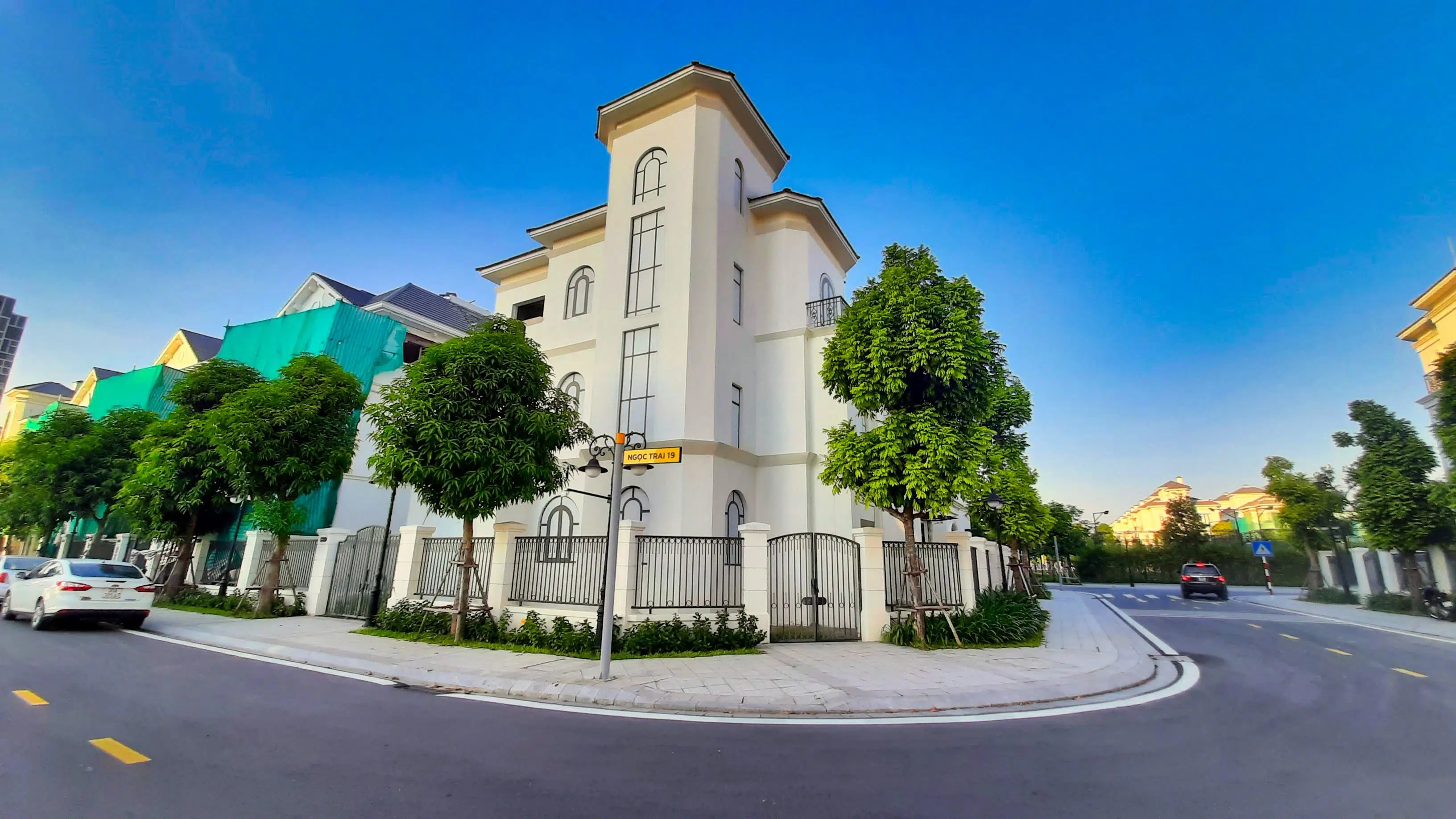 VIP! Biệt thự đơn lập góc 328m2 Ngọc Trai view sông, Vin 1 Gia Lâm 0985941715 Mr Hùng)