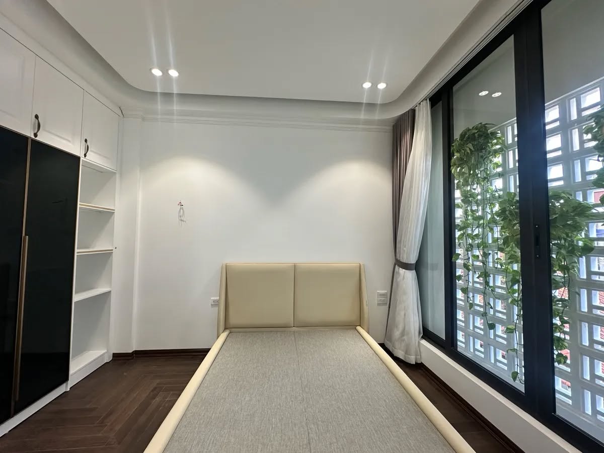 Khu vực đắc địa dân trí cao, an ninh tốt trung tâm Nguyễn Văn Cừ thông Ngọc Lâm