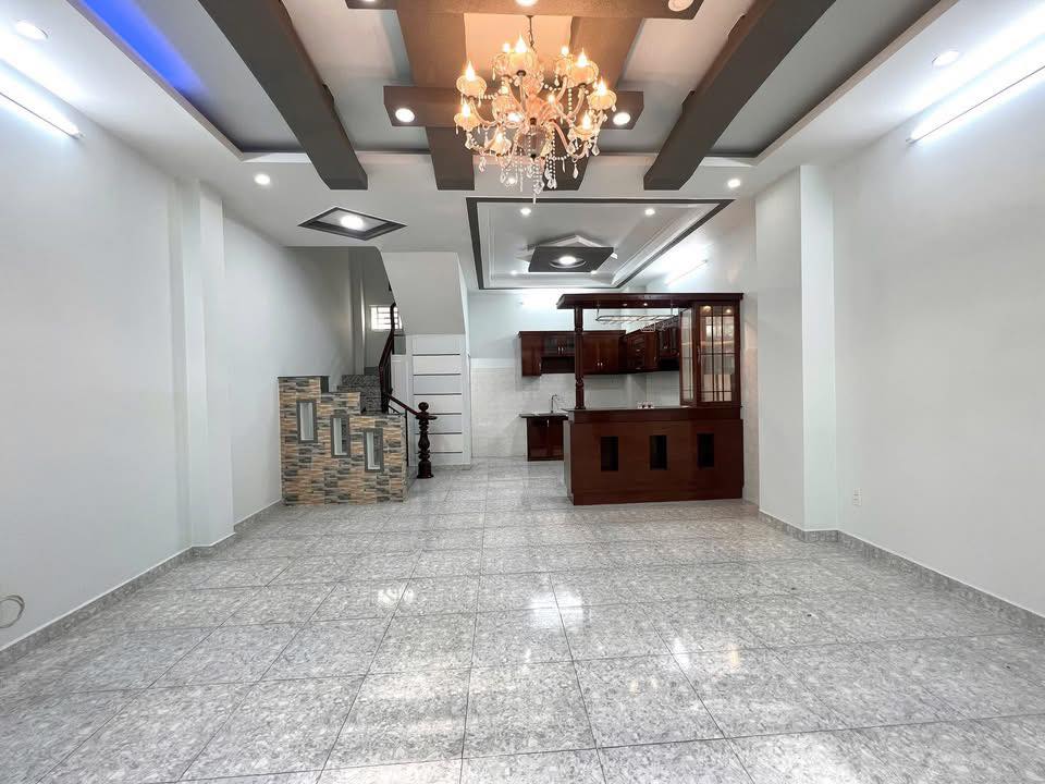 Продаётся дом, 5 спален, 48 м², Phú Nhuận