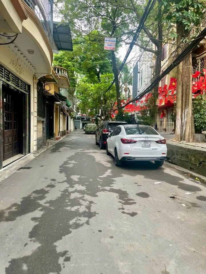 Продаётся дом, 3 спальни, 38 м², Hoàn Kiếm