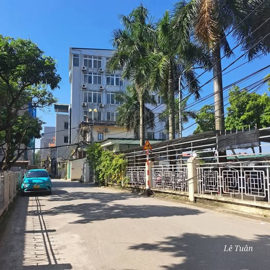 House for sale, 47 m², Long Biên