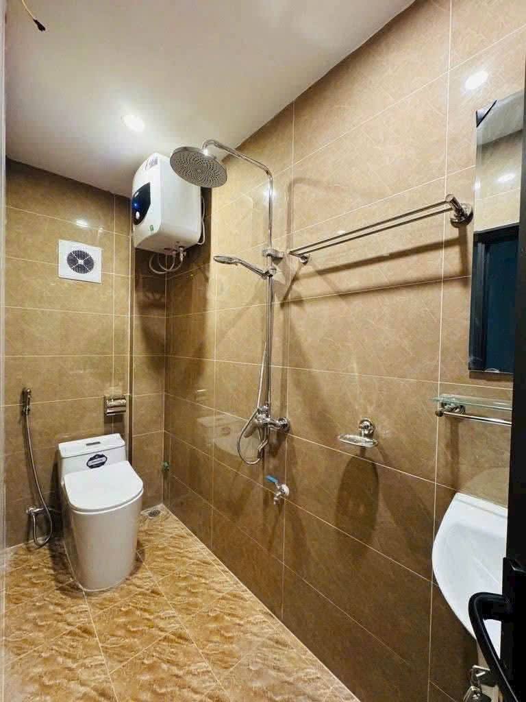 House for sale, 28 m², Hai Bà Trưng