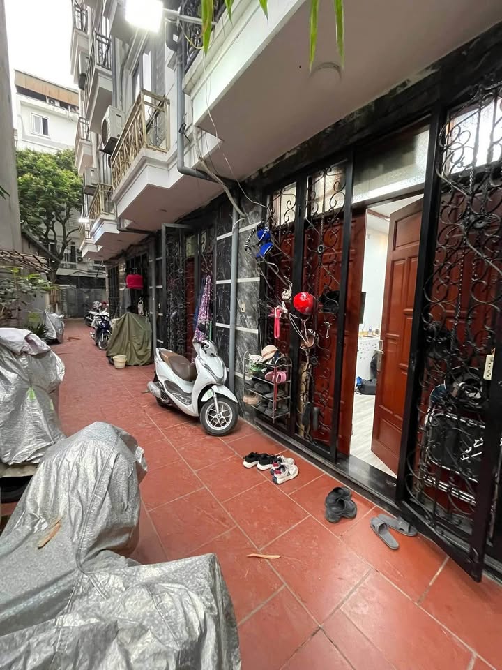 Продаётся дом, 3 спальни, 38 м², Tây Hồ