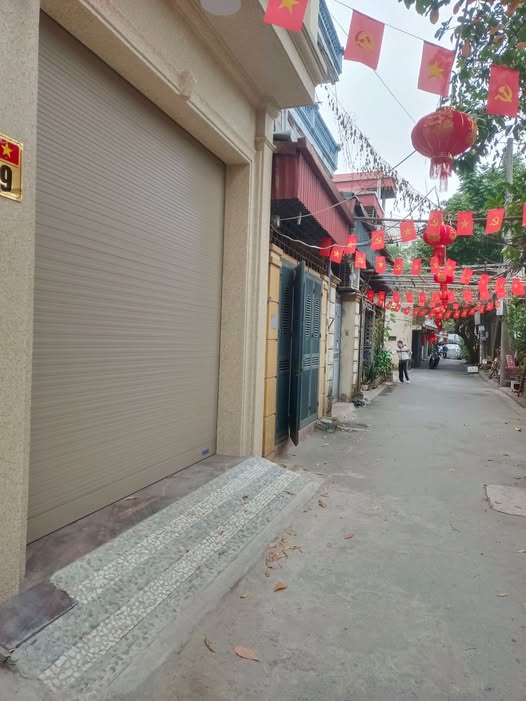 House for sale, 45 m², Long Biên