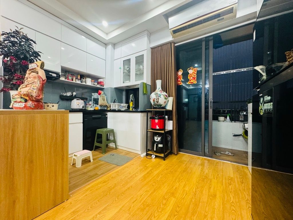 2-bedroom apartment for sale, 80 m², Long Biên