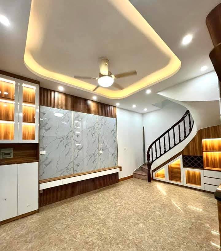 House for sale, 36 m², Hai Bà Trưng