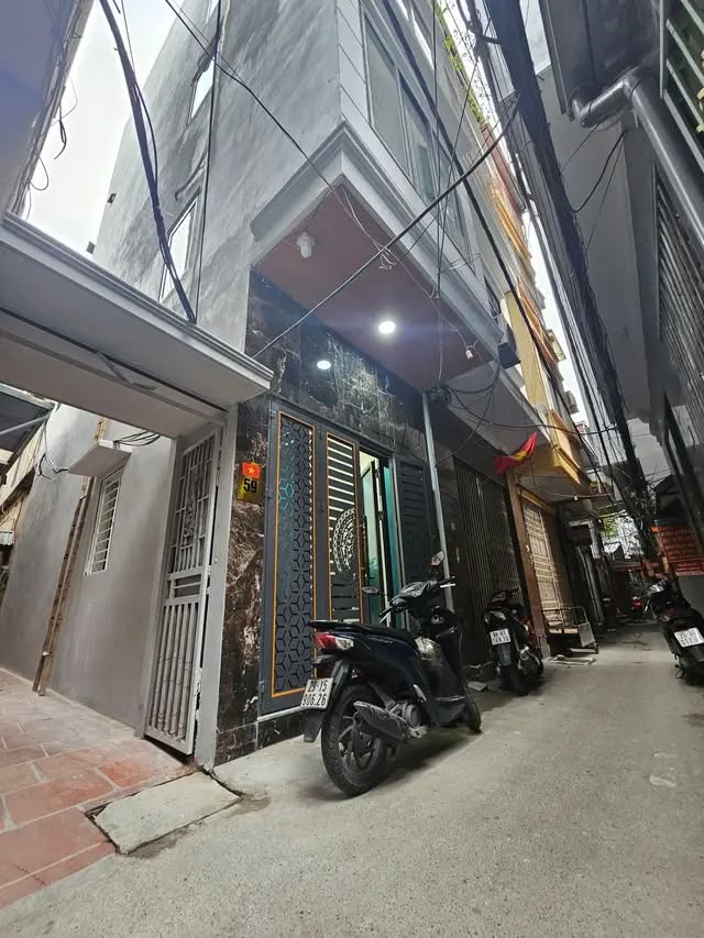 Bán nhà Lê Lợi trung tâm Hà Đông - Vô vàn tiện ích - Khu dân trí cao - 30m2 - Gía 7 tỷ