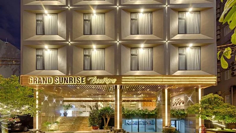 Cho thuê nhà mặt tiền Lê Anh Xuân, Quận 1, DT: 15x25m, 1 hầm, 1 trệt, 9 lầu. DTSD: 6.000m2