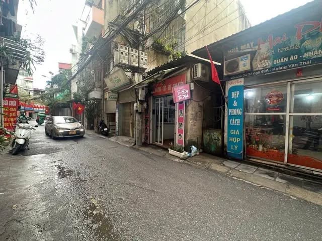 Bán nhà Hoàng Văn Thái, nhà dân xây chắc chắn, tiện nghi đầy đủ, giá 11 tỷ