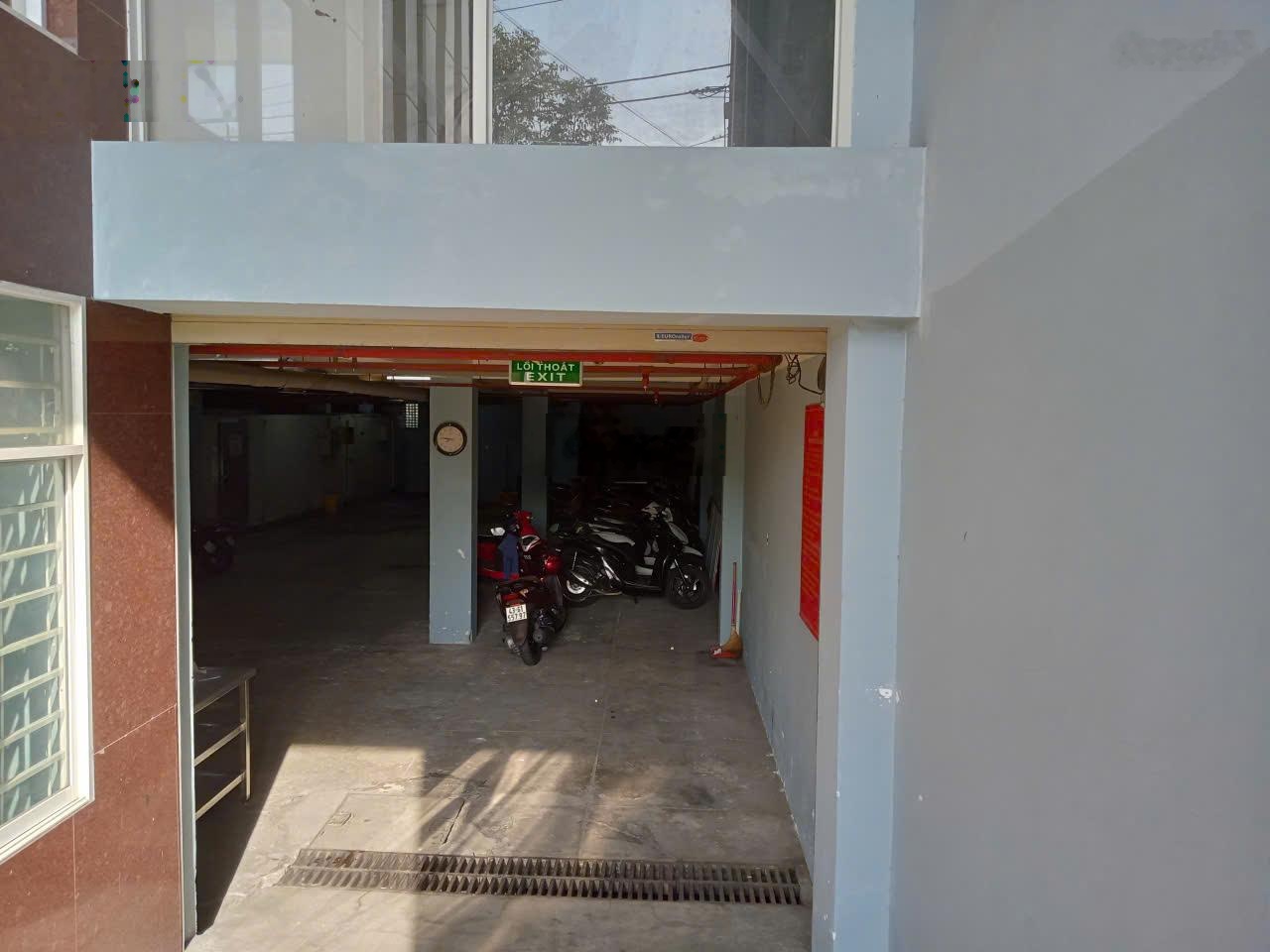Аренда дома целиком 524 м², фасад 15 м, улица Nguyễn Hữu Thọ