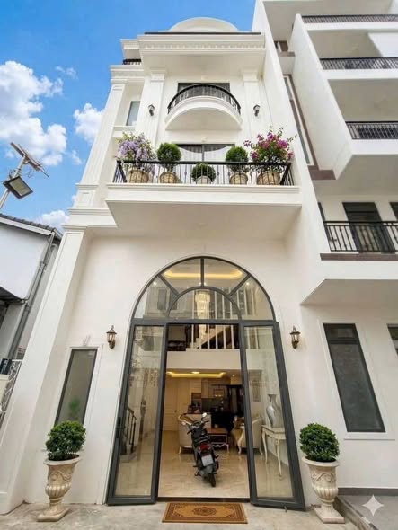 Продаётся дом, 6 спален, 72,1 м², Phường 8