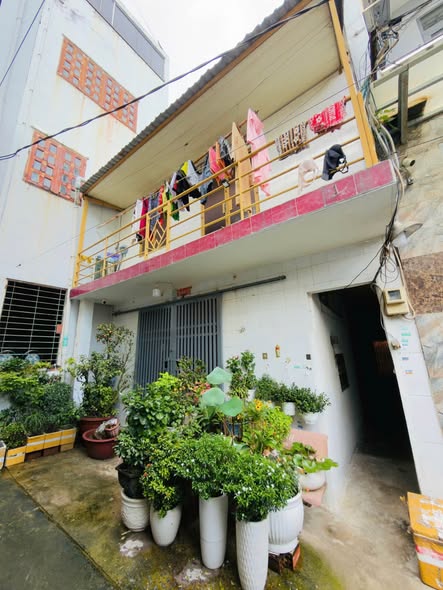 Продаётся дом, 3 спальни, 980 м², Quận 8