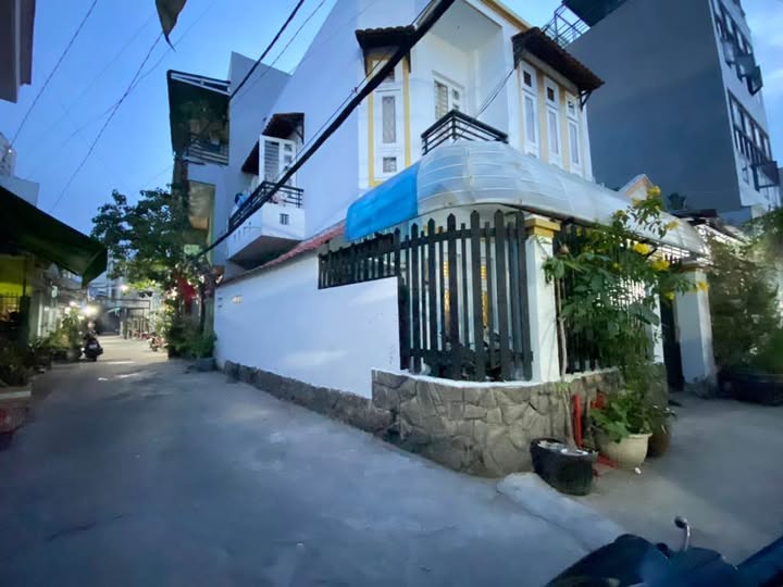 Продаётся дом, 3 спальни, 55 м², Quận 7