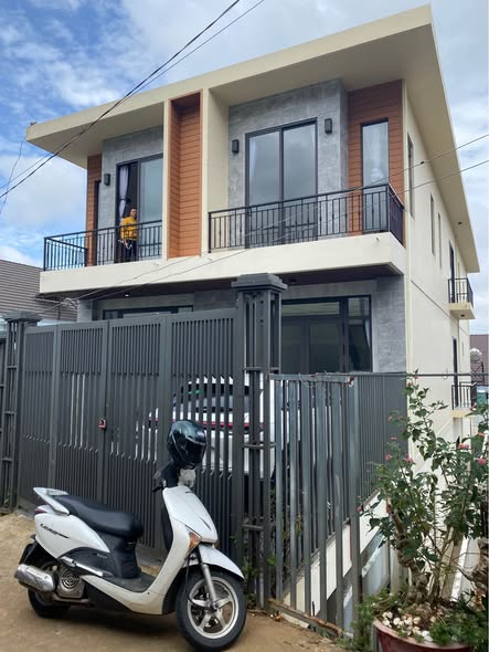 Продаётся дом, 4 спальни, 87 м², Phường 12