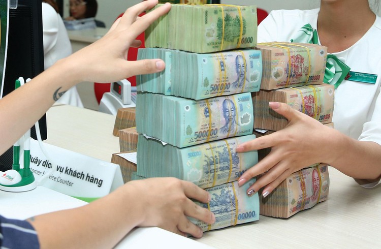 
Đối với những dự án có mức độ rủi ro tương đương nhau thì lãi suất sẽ là yếu tố để thu hút đầu tư
