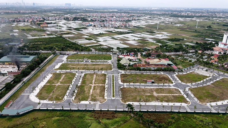 Thị trường bất động sản đang ấm lên. Ảnh: Nguyễn Lê