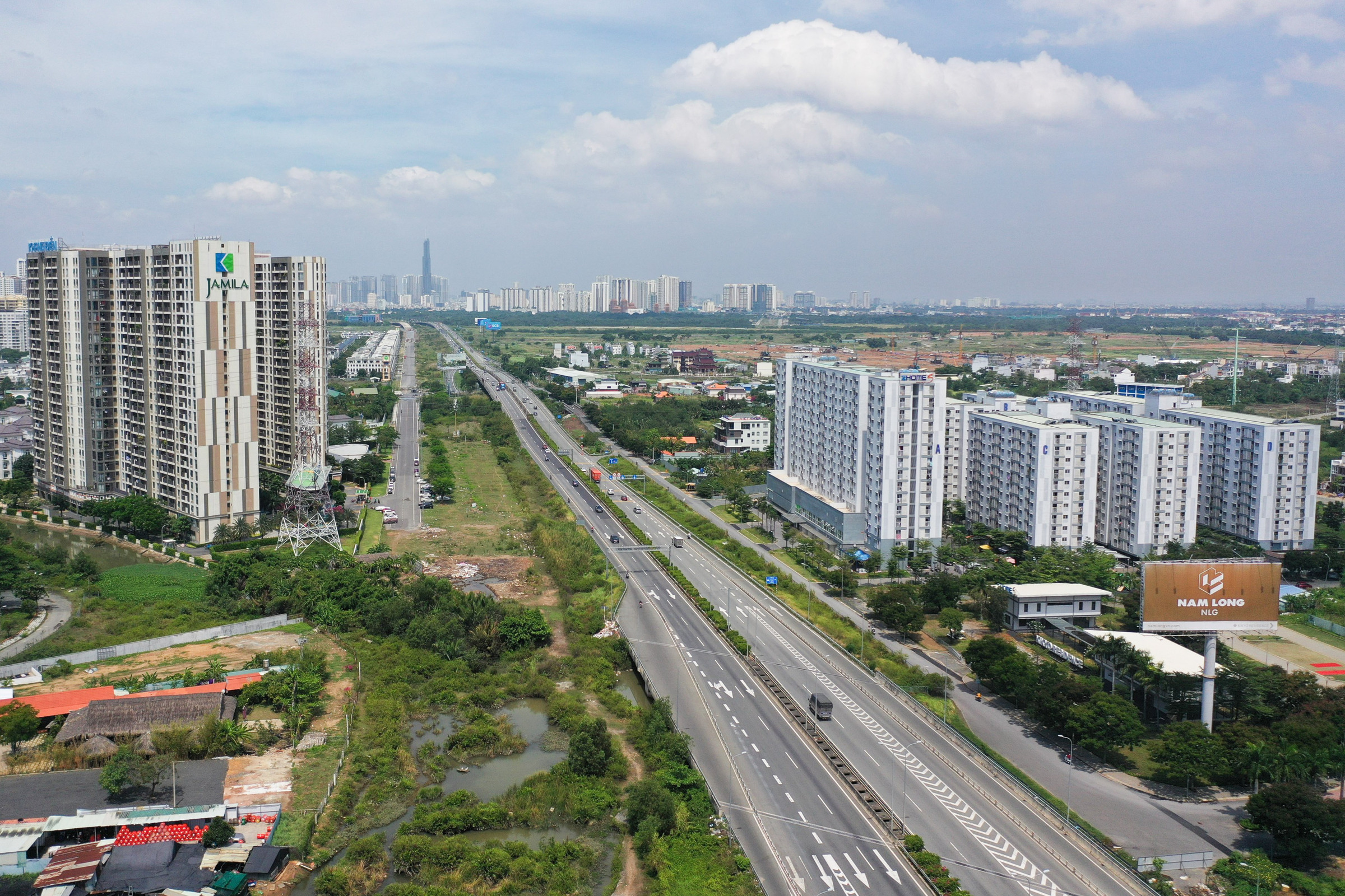 
Thị trường bất động sản ảm đạm mùa cao điểm
