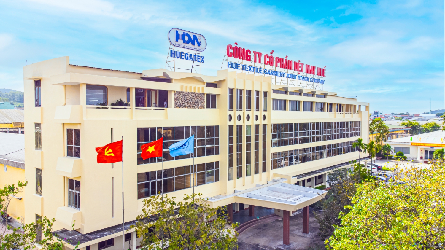 
Trước đó, CTCP Dệt may Huế trong đại hội cổ đông thường niên 2023 cũng đã thông qua phương án chi trả cổ tức năm 2023 cho các cổ đông với tỷ lệ 30%, tương ứng 3.000 đồng cho mỗi cổ phiếu. Ảnh minh họa
