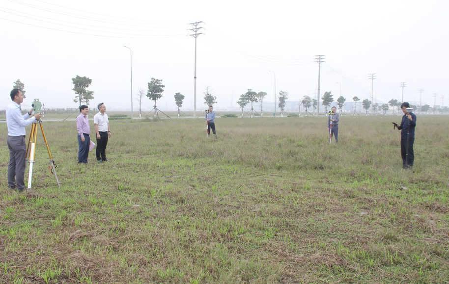 
Người đang sử dụng đất ổn định trong một số trường hợp đất có vi phạm pháp luật về đất đai nhưng không có tranh chấp thì vẫn được cấp Giấy chứng nhận
