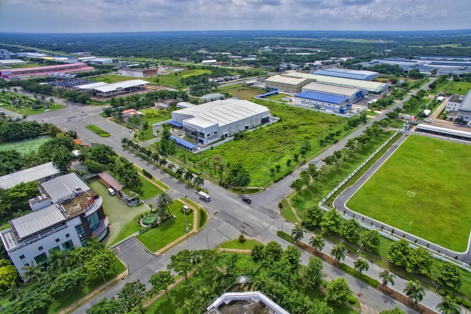 
Để có thể thấy được mục đích sử dụng của đất cơ sở hạ tầng khác so với những loại đất nền khác, trước khi muốn đầu tư bạn cần phải tìm hiểu rõ ràng, kỹ càng mảnh đất mình chuẩn bị mua là đất gì. Ảnh minh họa
