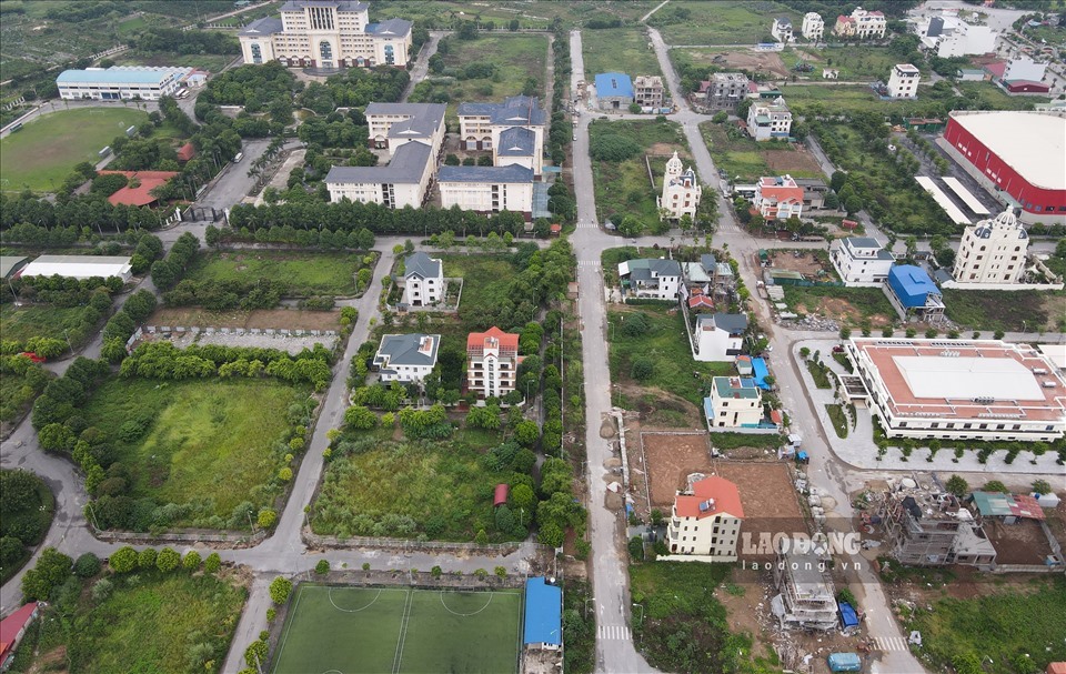 
Đất giãn dân là một hình thức đất tái định cư, có tính pháp lý tương đương với đất thổ cư với mục đích chính là để ở. Ảnh minh họa
