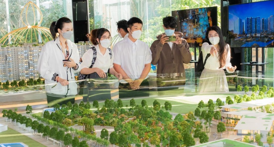 Việc mua nhà theo tiến độ có thể là một lựa chọn phù hợp cho những người trẻ hiện nay (Ảnh minh hoạ)