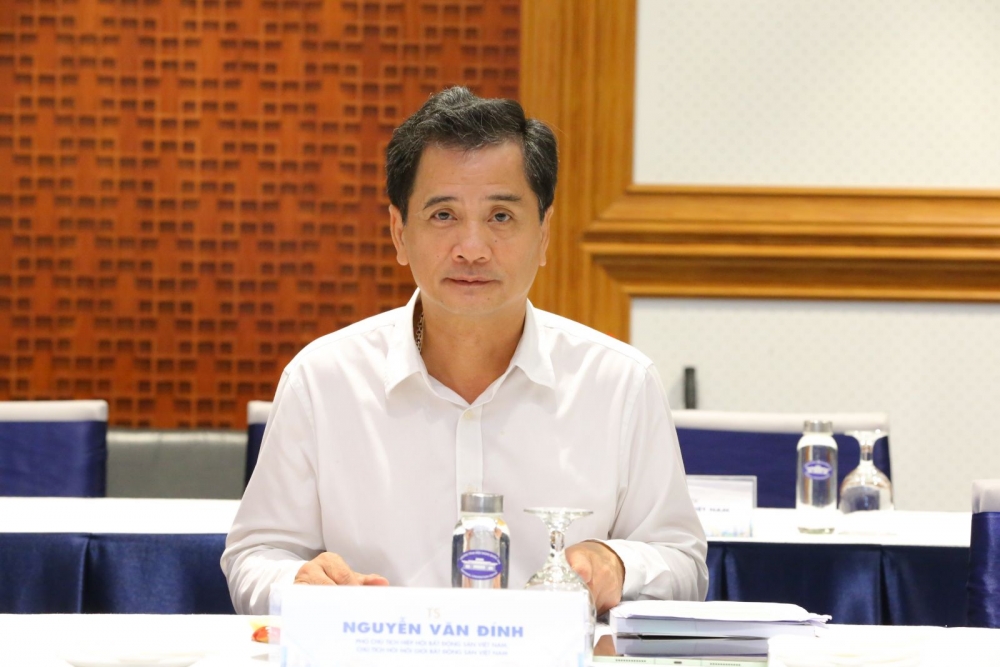
TS. Nguyễn Văn Đính, Phó Chủ tịch Hiệp hội Bất động sản Việt Nam, Chủ tịch Hội Môi giới bất động sản Việt Nam
