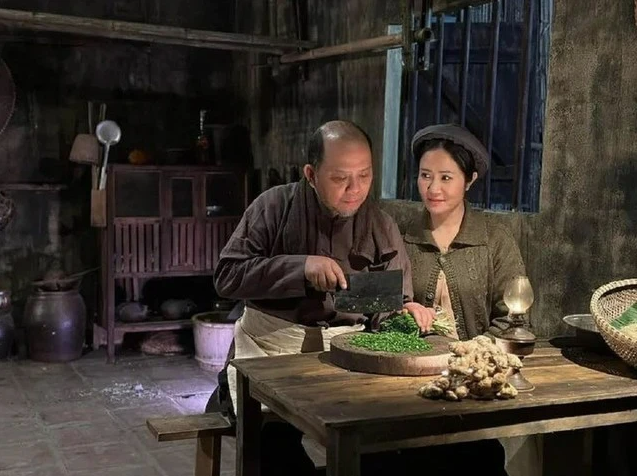 
Vợ chồng Nguyệt Hằng - Anh Tuấn trong vai ông bà bán phở

