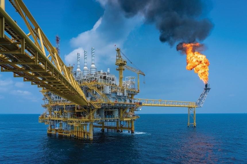 Giá dầu tăng cao và cú hích từ siêu dự án Lô B - Ô Môn trở thành 2 động lực chính cho cổ phiếu dầu khí. (Ảnh minh họa)