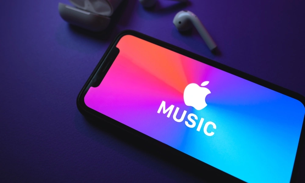 Điểm sáng duy nhất trong báo cáo kết quả kinh doanh của Apple là doanh số mảng dịch vụ với nguồn thu từ Apple Music, App Store, hay TV+.