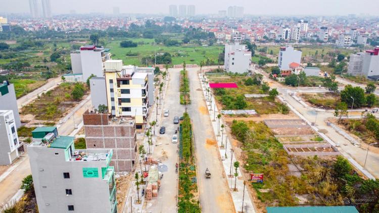 Đất nền dự án thuộc các khu vực vùng ven Hà Nội đang rơi vào tình trạng bị "thổi giá".