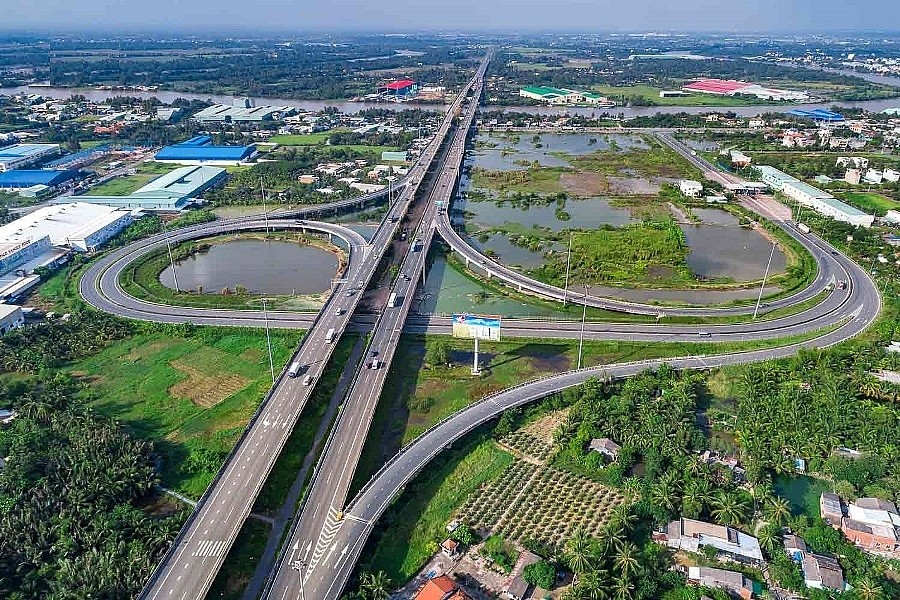 



Hạ tầng giao thông hoàn chỉnh sẽ làm ấm thị trường bất động sản

