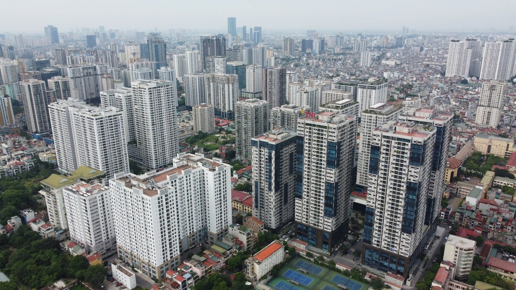 
Giá bán chung cư tăng chóng mặt
