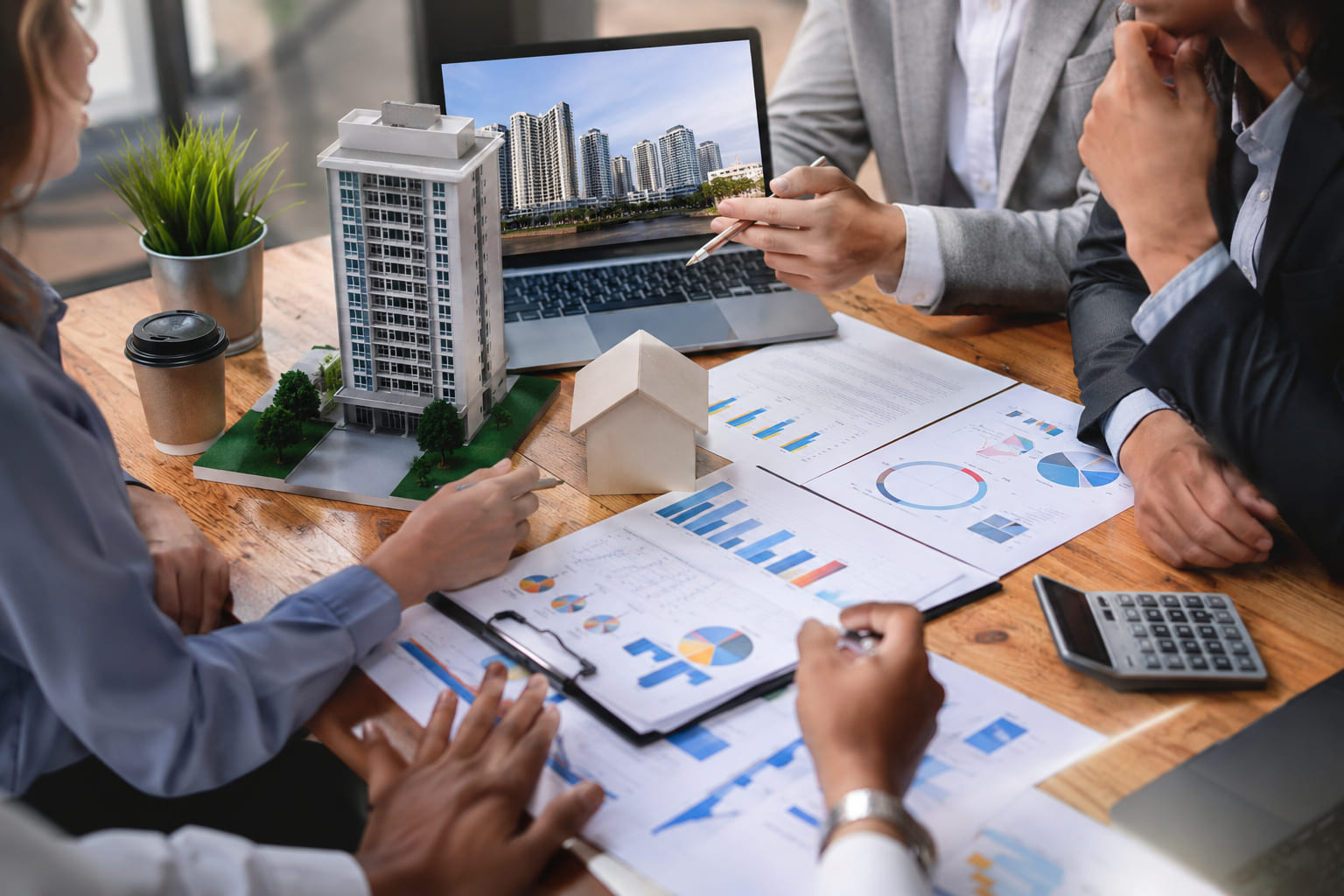 
Ảnh 1: Phân tích SWOT bất động sản là gì

