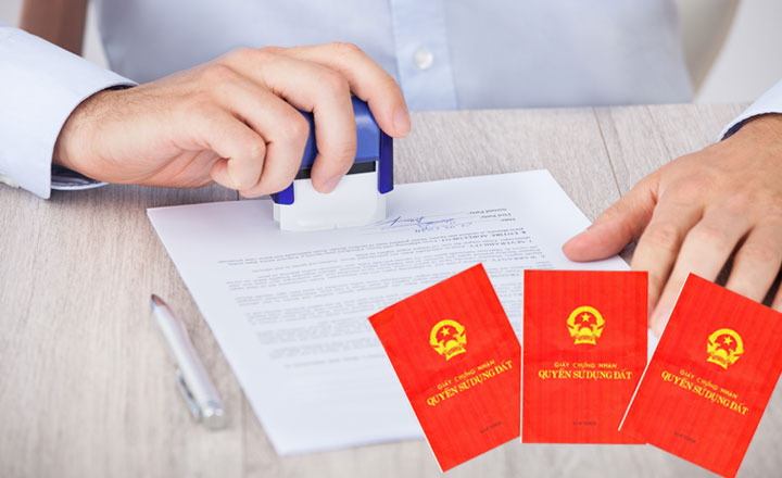 
Chuẩn bị đầy đủ hồ sơ giúp quá trình công chứng và sang tên diễn ra thuận lợi hơn.
